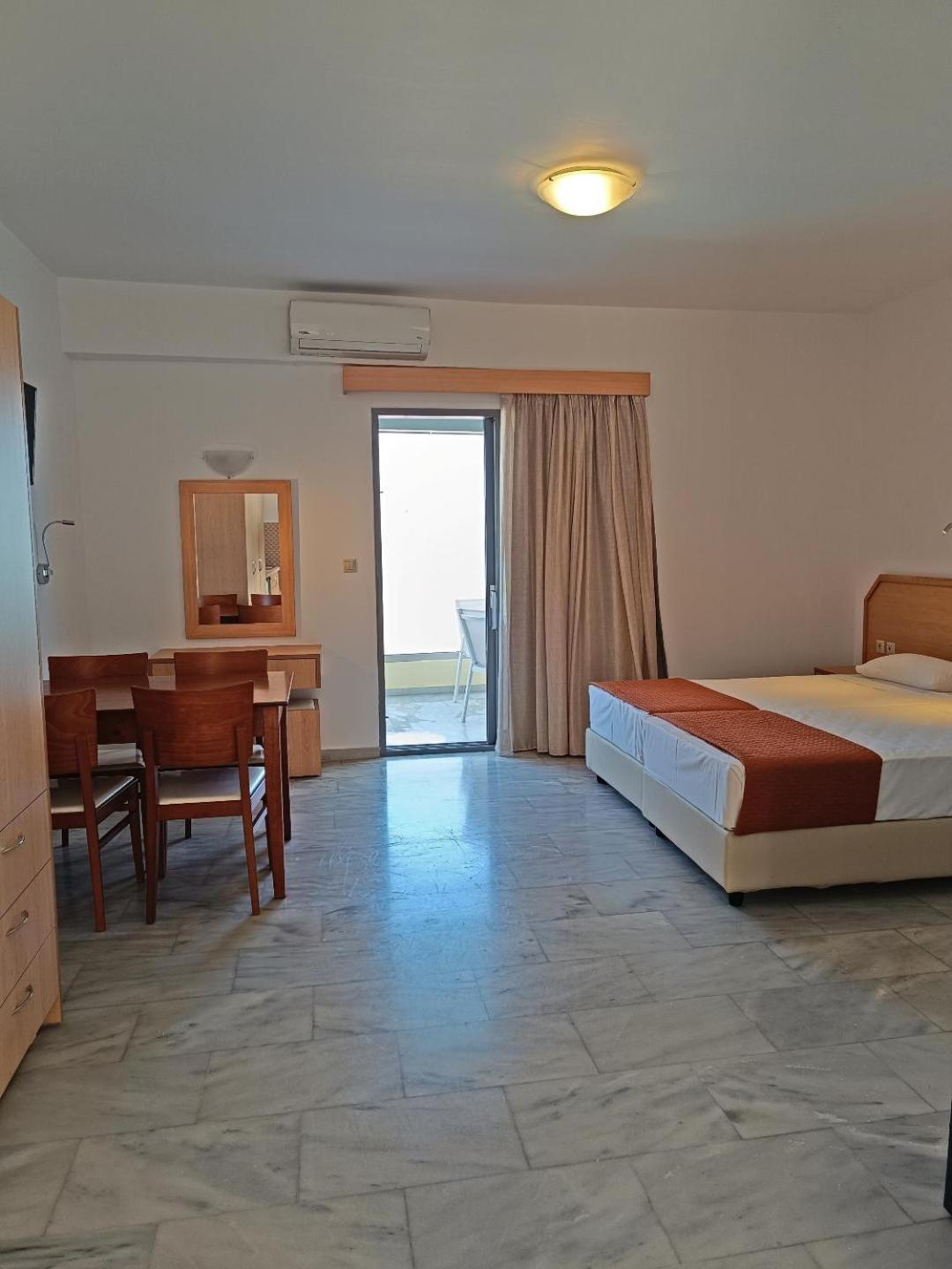 Marel Apartments Rethymno  Bagian luar foto
